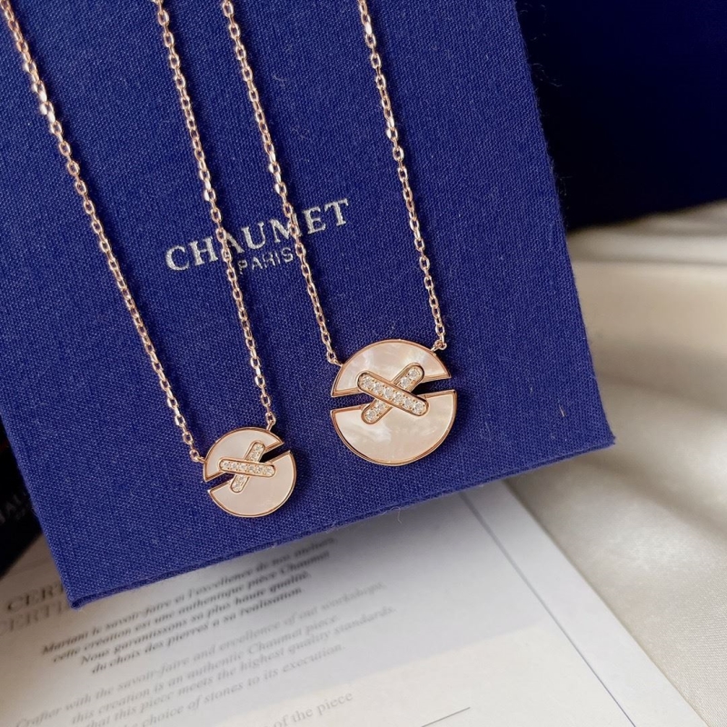 CHAUMET